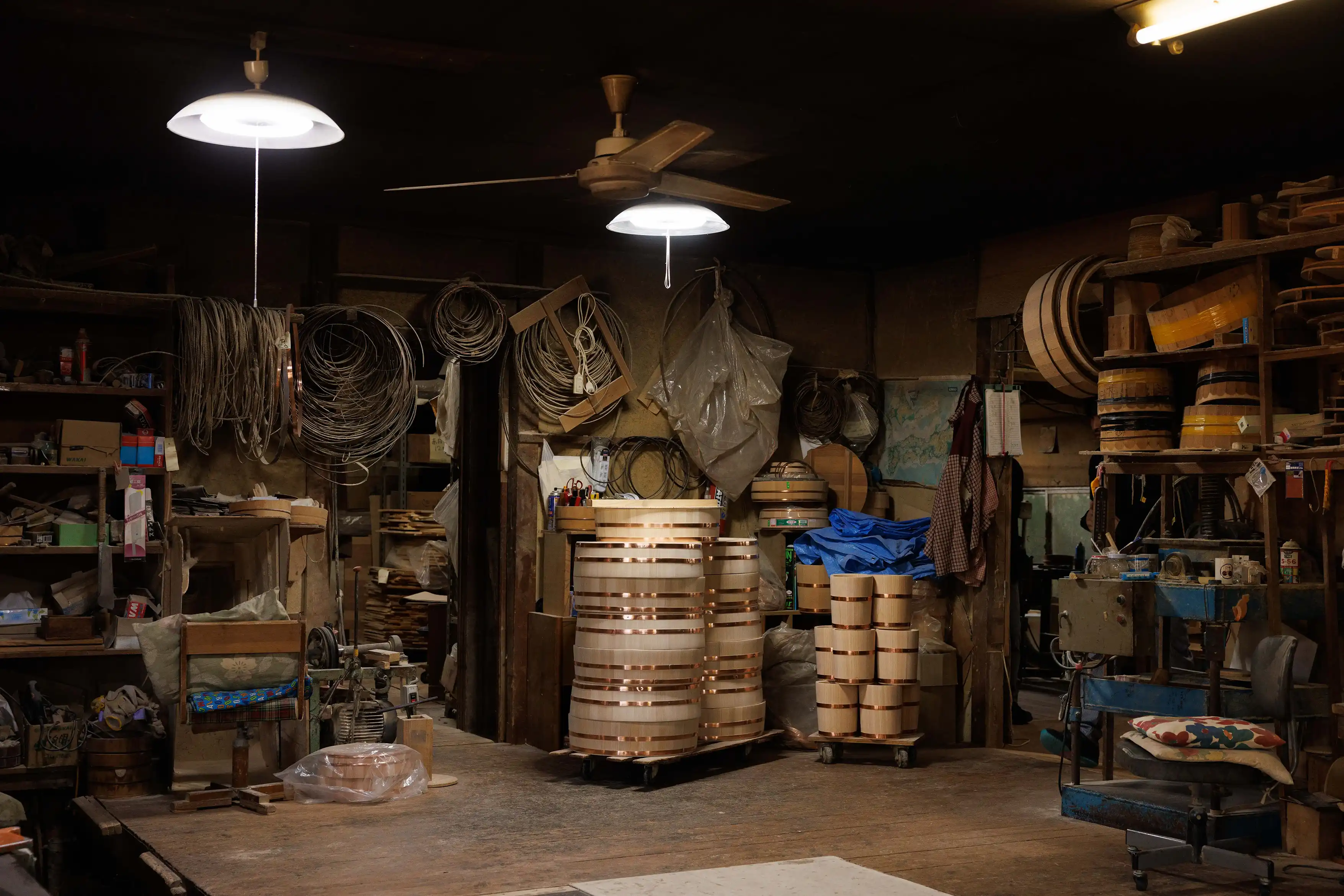 能祖すし桶製造所の建物内の画像